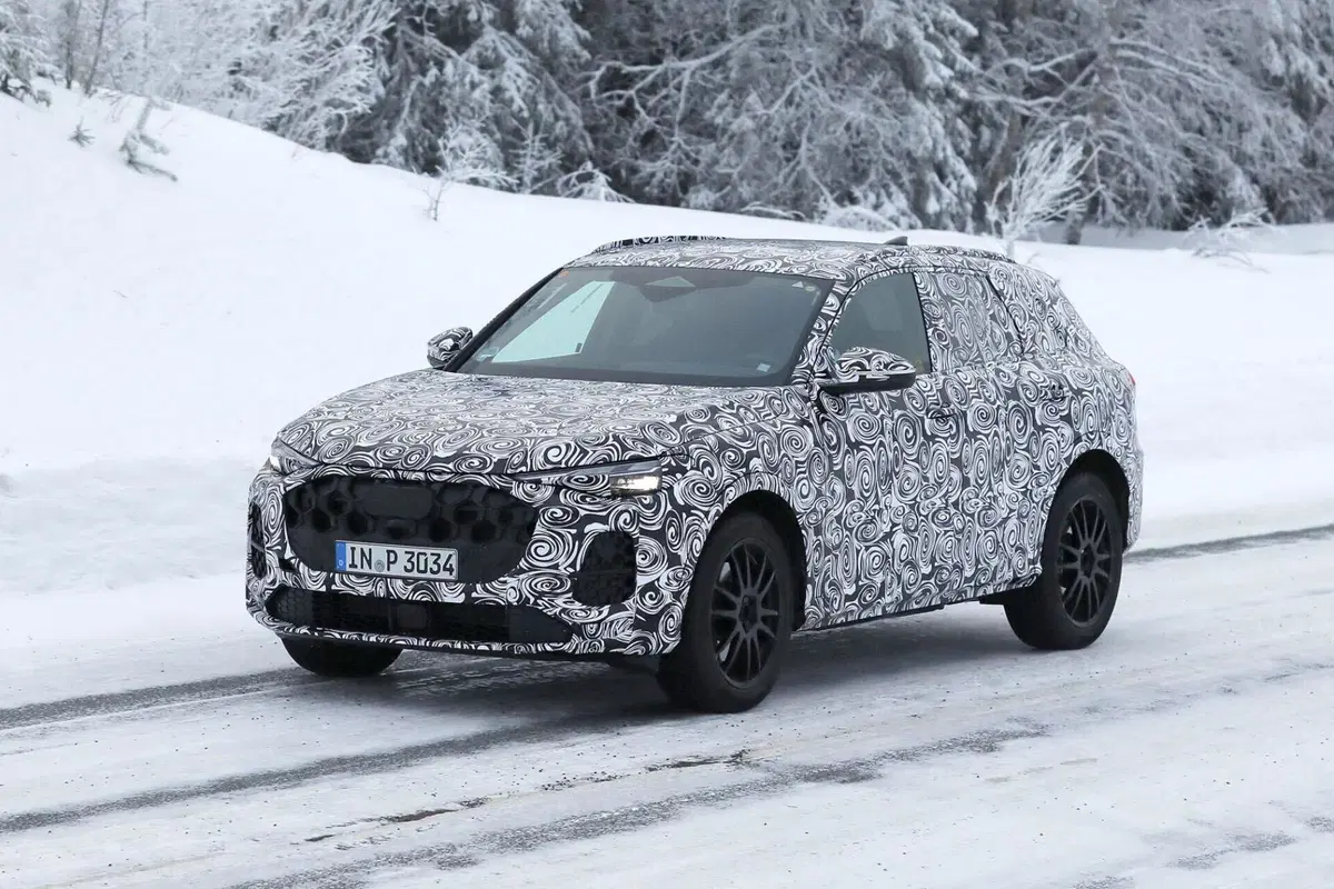 Audi Q5, la nuova generazione arriva nel 2025 [Foto Spia] (7)