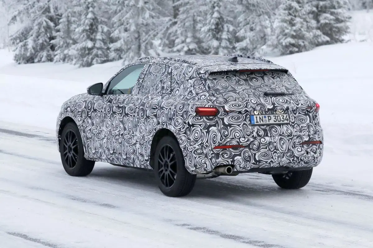 Audi Q5, la nuova generazione arriva nel 2025 [Foto Spia] (9)