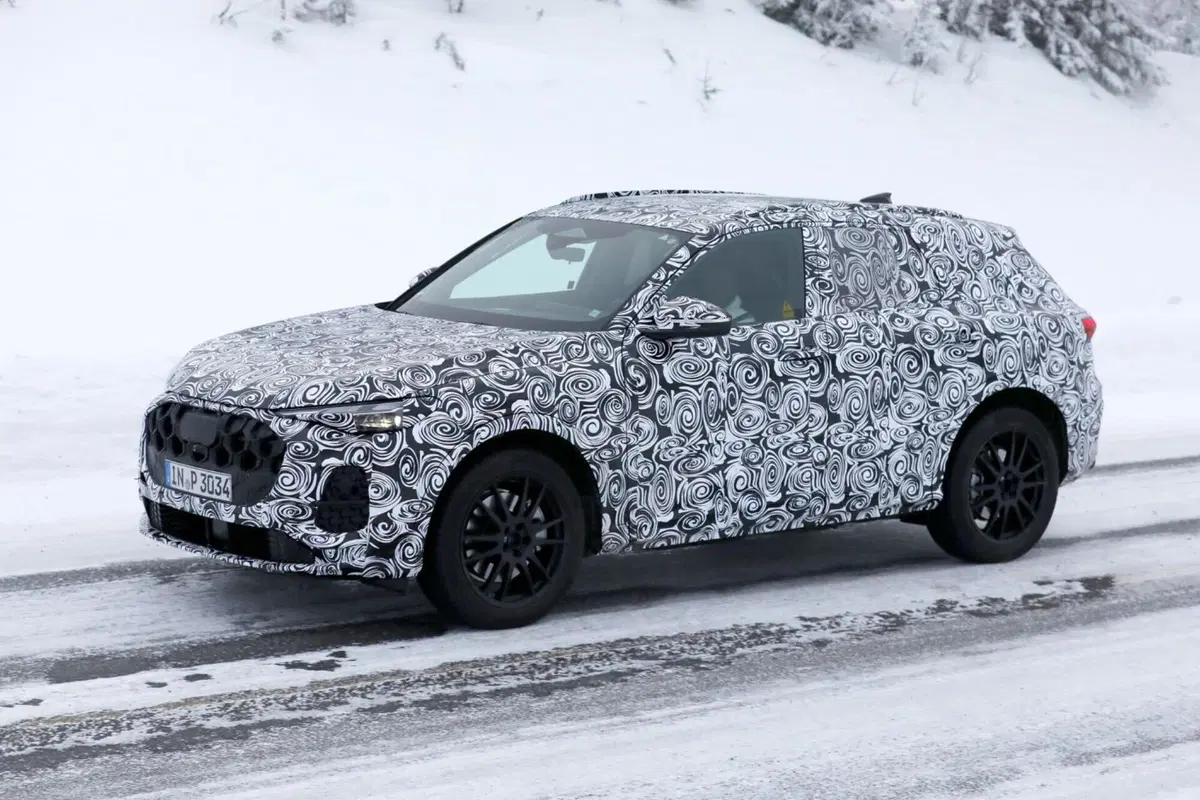 Audi Q5, la nuova generazione arriva nel 2025 [Foto Spia] (13)