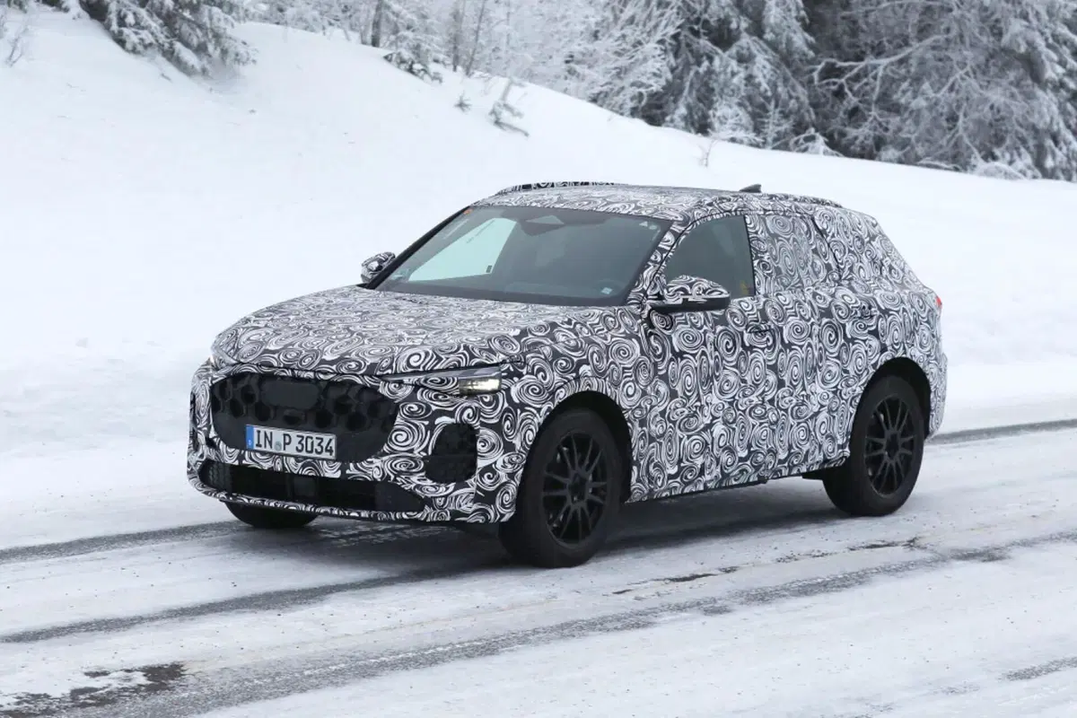 Audi Q5, la nuova generazione arriva nel 2025 [Foto Spia] (14)