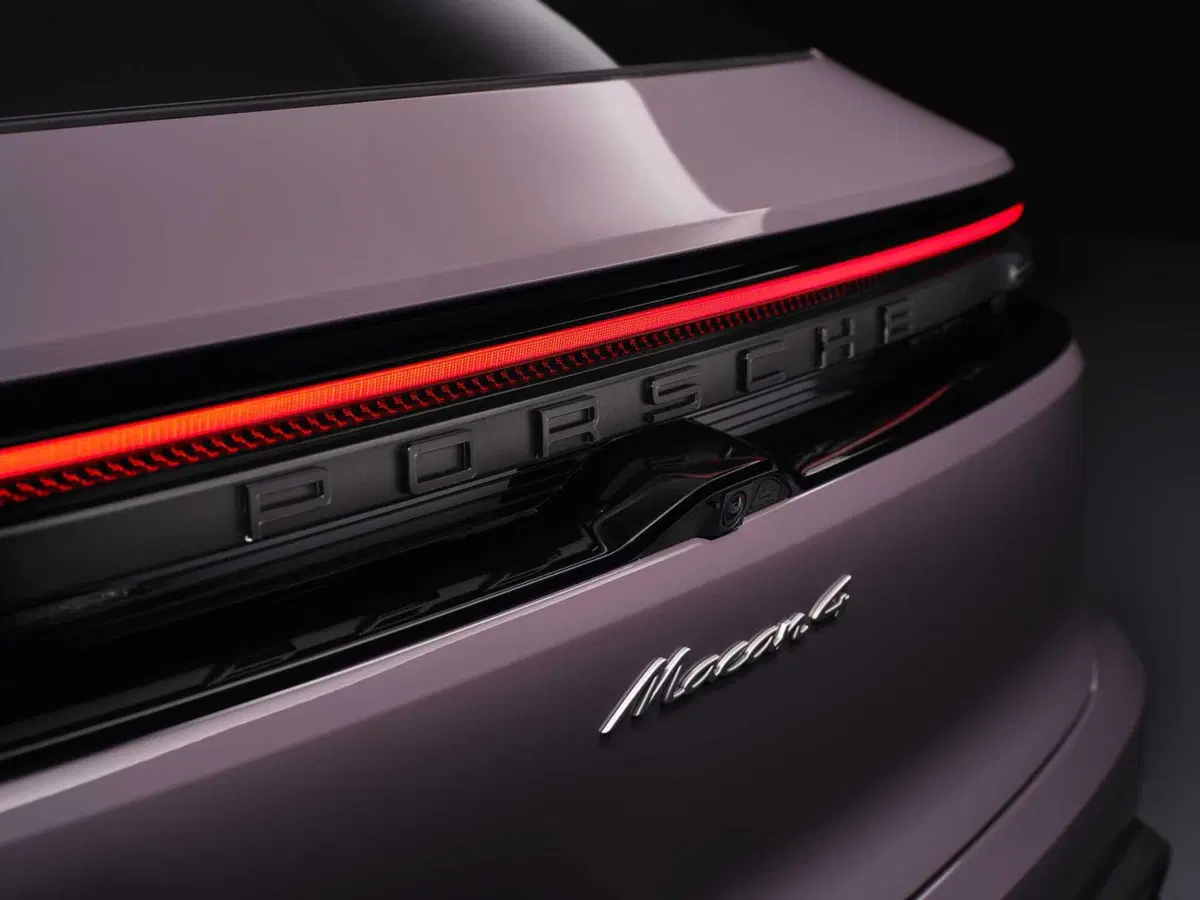 Porsche Macan Elettrica: ecco com'è fatta dal vivo, dotazioni, caratteristiche tecniche e prezzi (12)