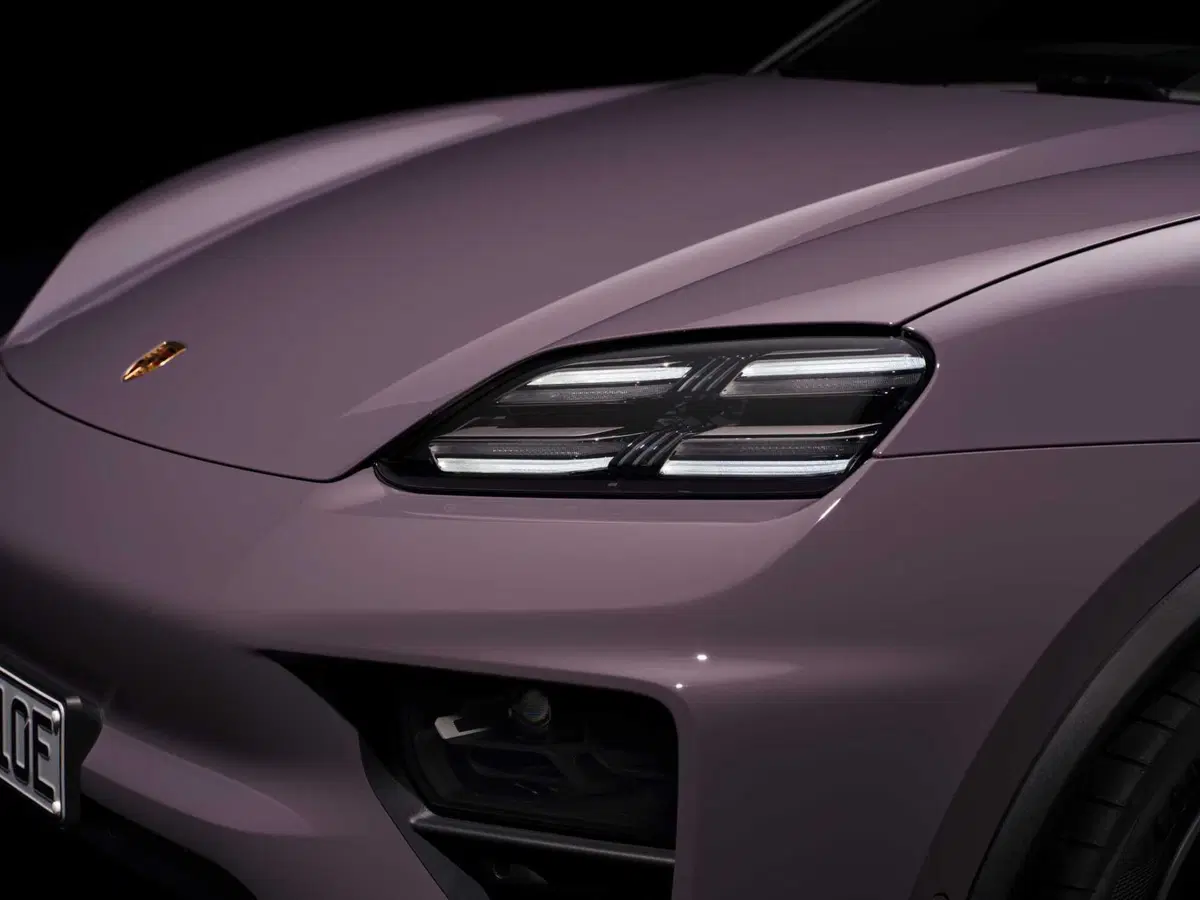 Porsche Macan Elettrica: ecco com'è fatta dal vivo, dotazioni, caratteristiche tecniche e prezzi (13)
