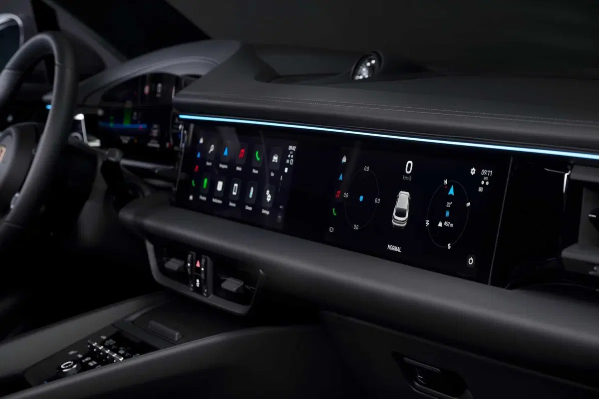 Porsche Macan Elettrica: ecco com'è fatta dal vivo, dotazioni, caratteristiche tecniche e prezzi (19)
