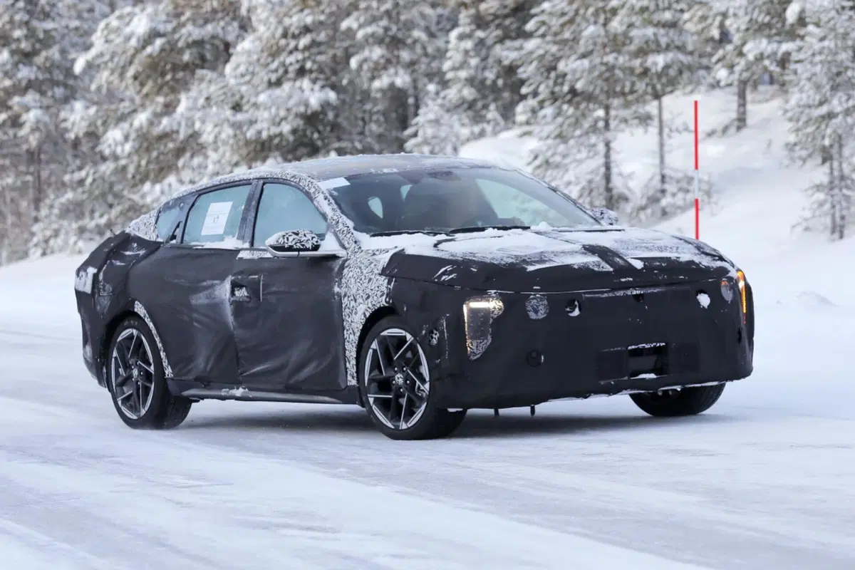 KIA Forte, arriva la nuova generazione [Foto Spia] (7)