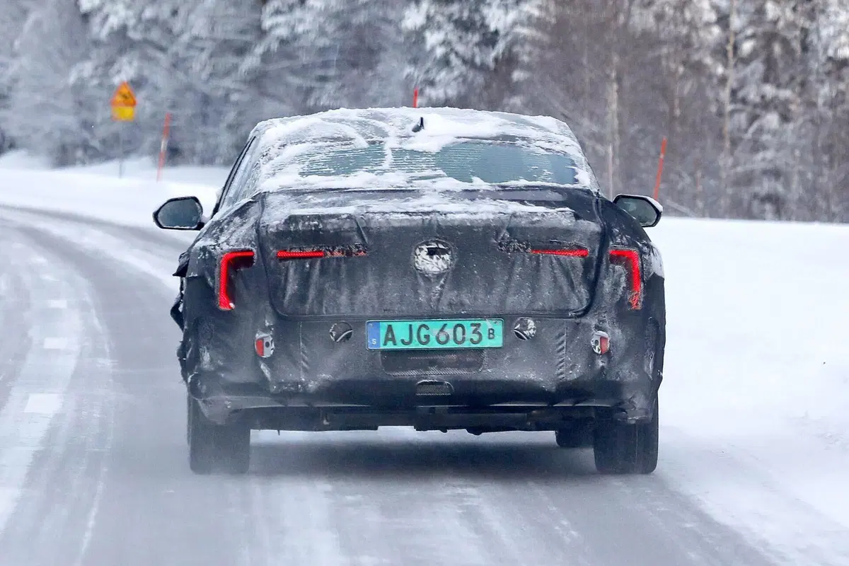 KIA Forte, arriva la nuova generazione [Foto Spia] (9)