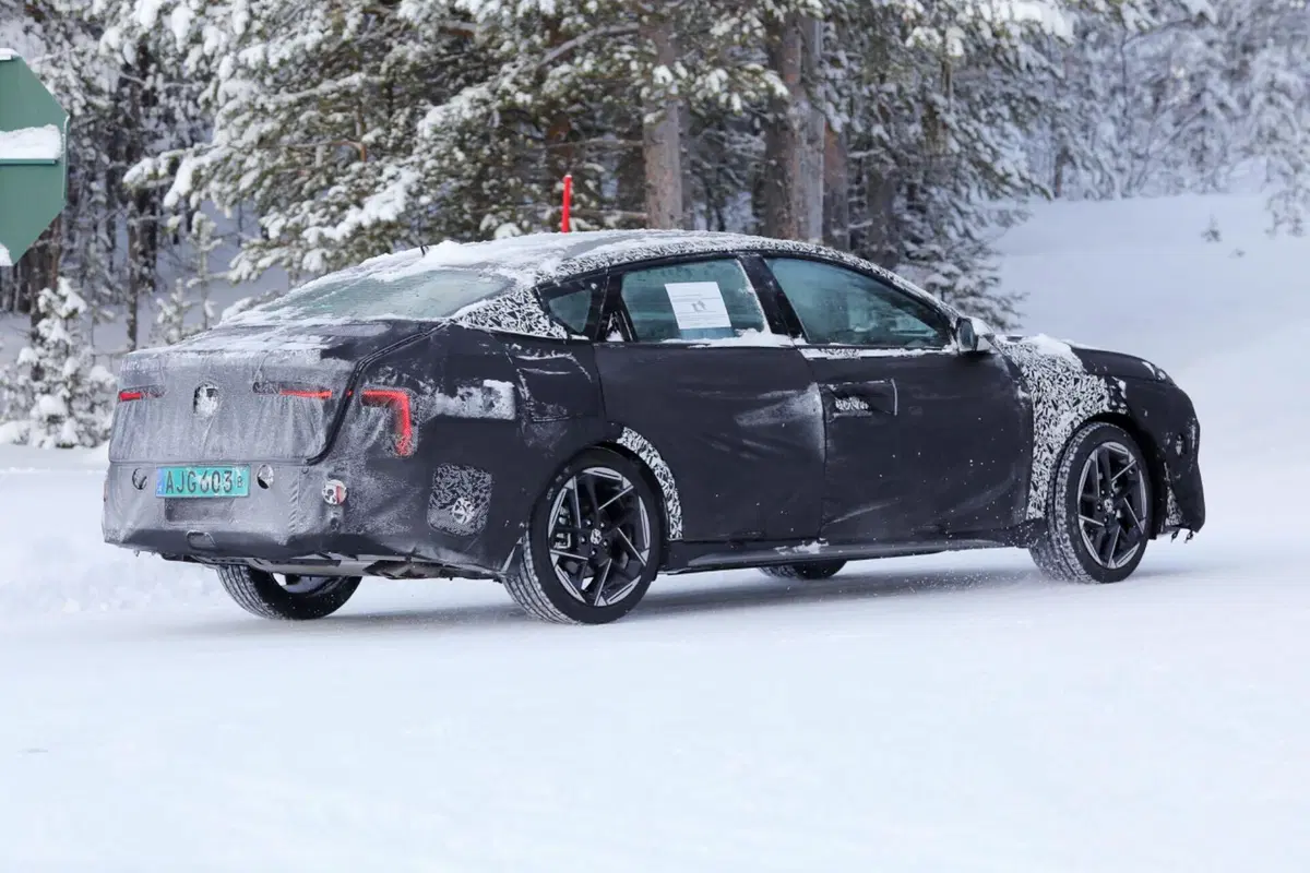 KIA Forte, arriva la nuova generazione [Foto Spia] (10)