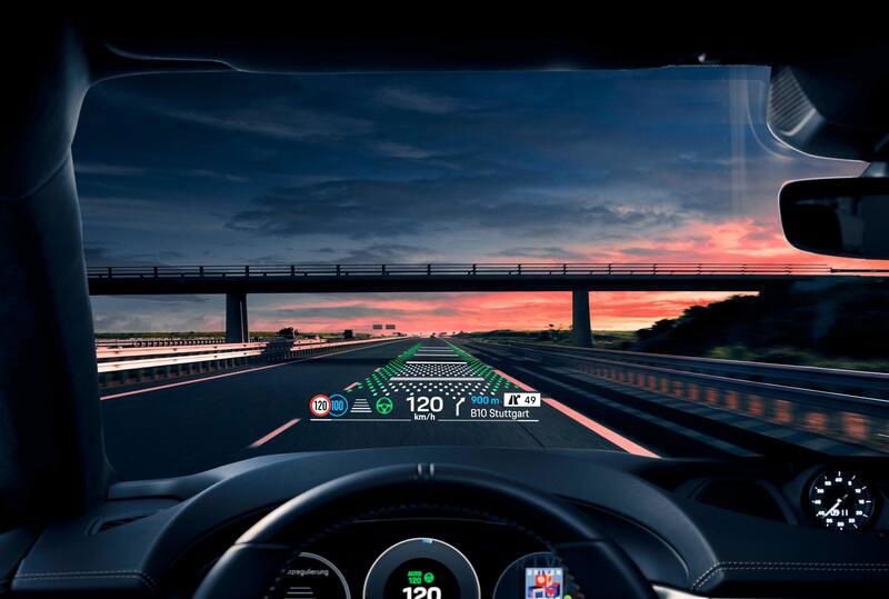 L&#039;head-up display della nuova Porsche Macan 2024