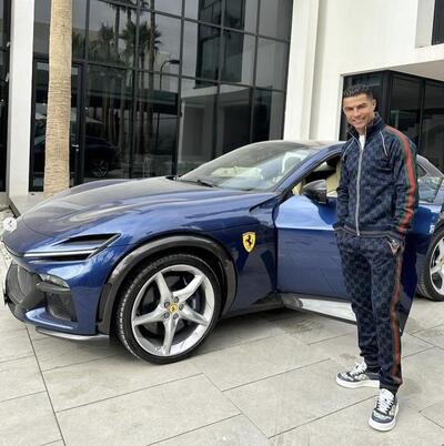 L&#039;auto di famiglia sui social di Cristiano Ronaldo: Ferrari Purosangue