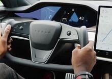 Tesla: il volante yoke è in via di estinzione, ma i duri resistono 
