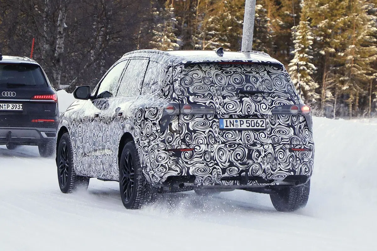 Audi Q9, arriva nel 2025 e avrà (forse) un V8 [Foto Spia] (4)