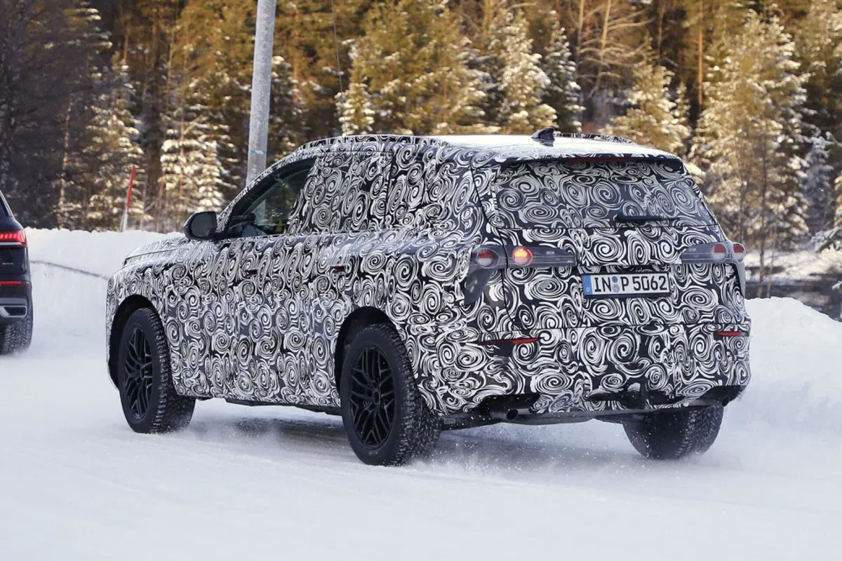Audi Q9, arriva nel 2025 e avrà (forse) un V8 [Foto Spia] (9)