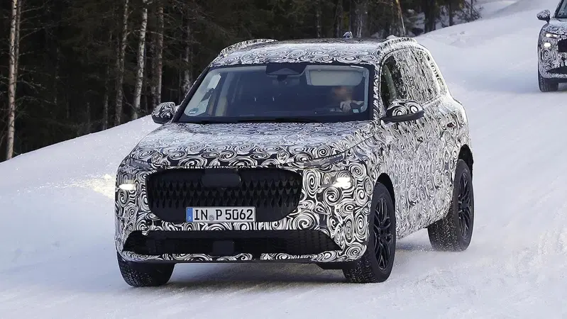 Audi Q9, arriva nel 2025 e avr&agrave; (forse) un V8 [Foto Spia]