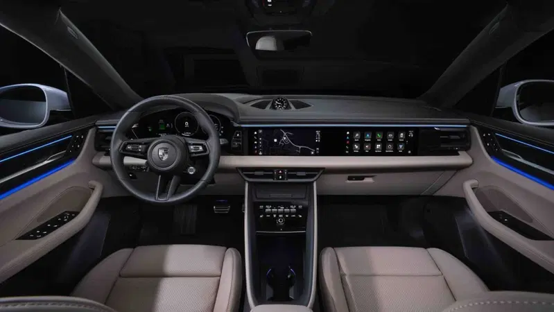 Gli interni della nuova Porsche Macan elettrica