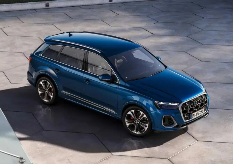 Audi Q7 (5)