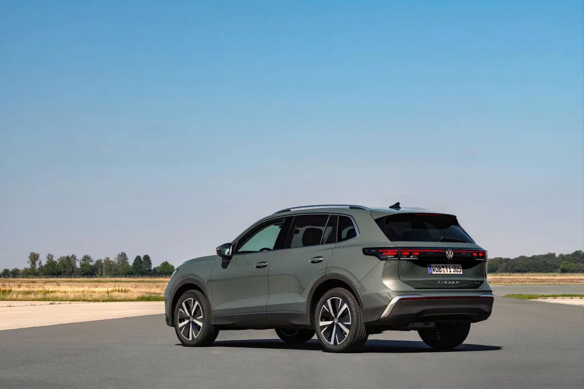Nuova Volkswagen Tiguan: motorizzazioni, allestimenti, optional e prezzi. Guida all’acquisto (16)