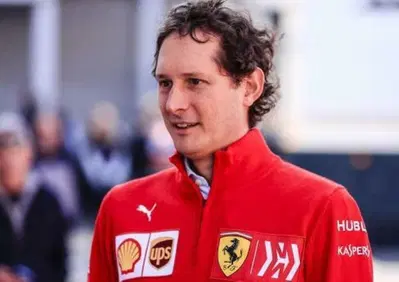 F1. John Elkann con Hamilton in Ferrari mette a segno un colpo storico: lo scenario