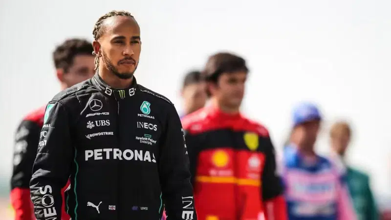 Separati in casa: cos&igrave; sar&agrave; la stagione 2024 di F1 con l'arrivo di Hamilton in Ferrari