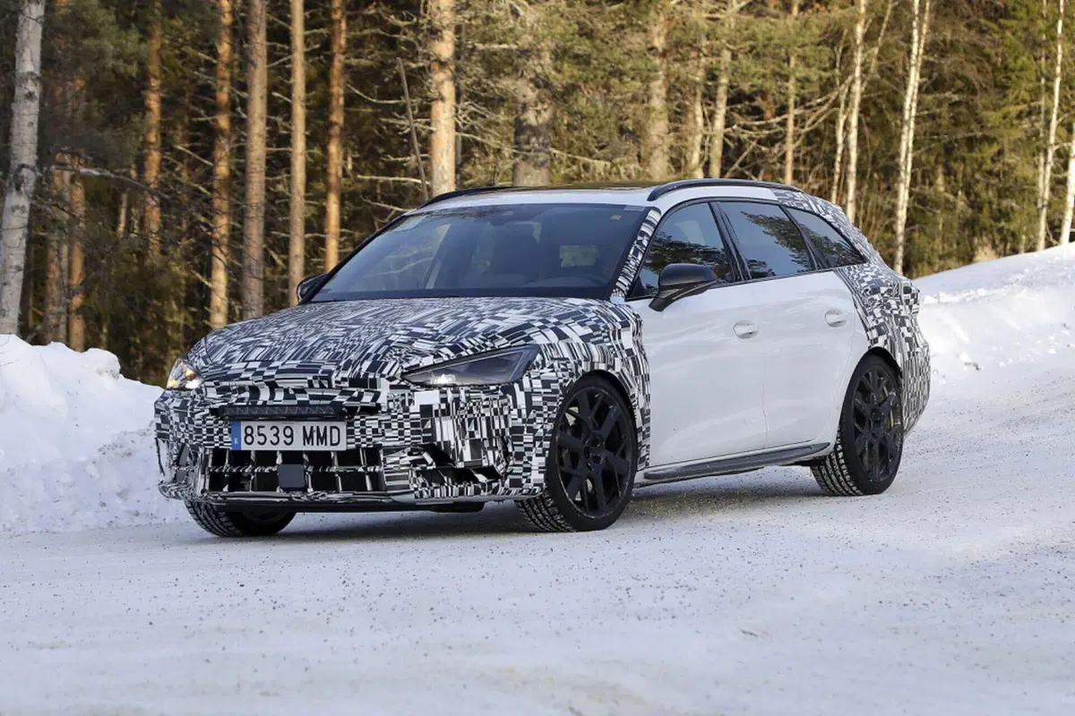 Cupra Leon 2024, il nuovo facelift è in arrivo [Foto Spia] (4)