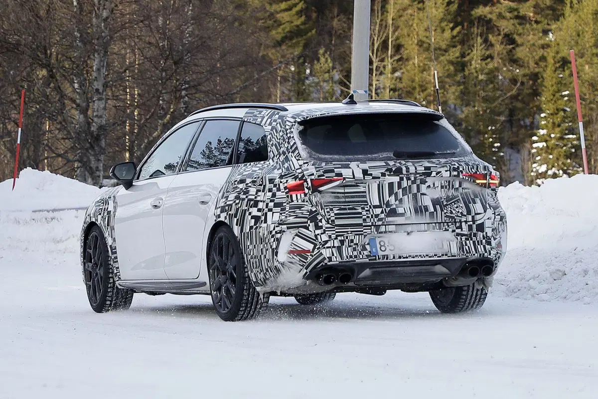 Cupra Leon 2024, il nuovo facelift è in arrivo [Foto Spia] (7)