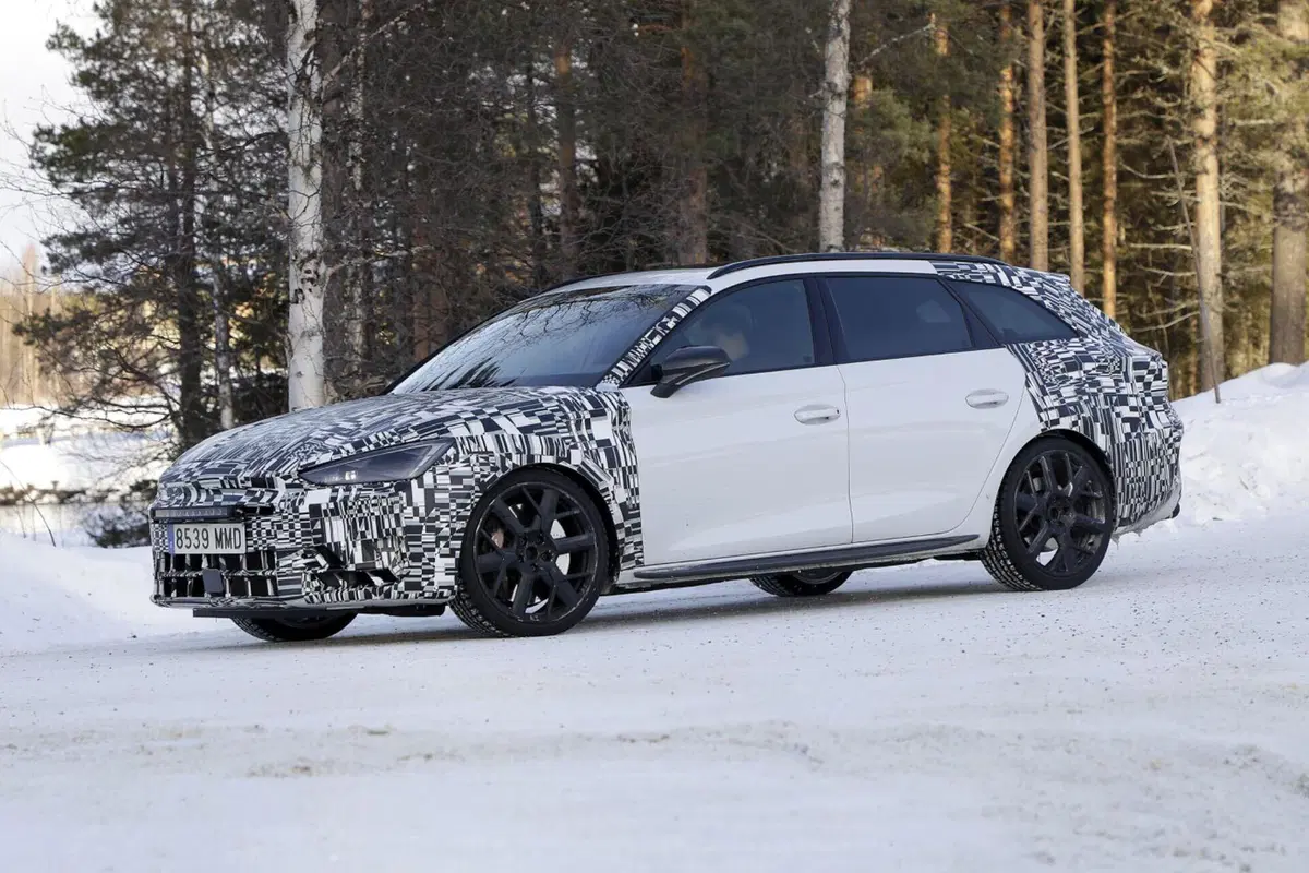 Cupra Leon 2024, il nuovo facelift è in arrivo [Foto Spia] (9)
