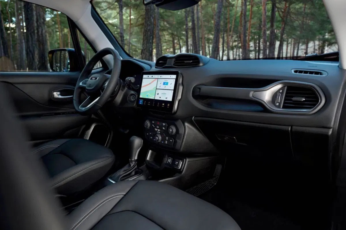 Jeep Renegade 2024, il nuovo Model Year sarà solo ibrido (4)