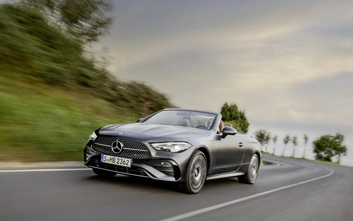 Mercedes CLE Cabriolet, pronta per l’estate en plein air 