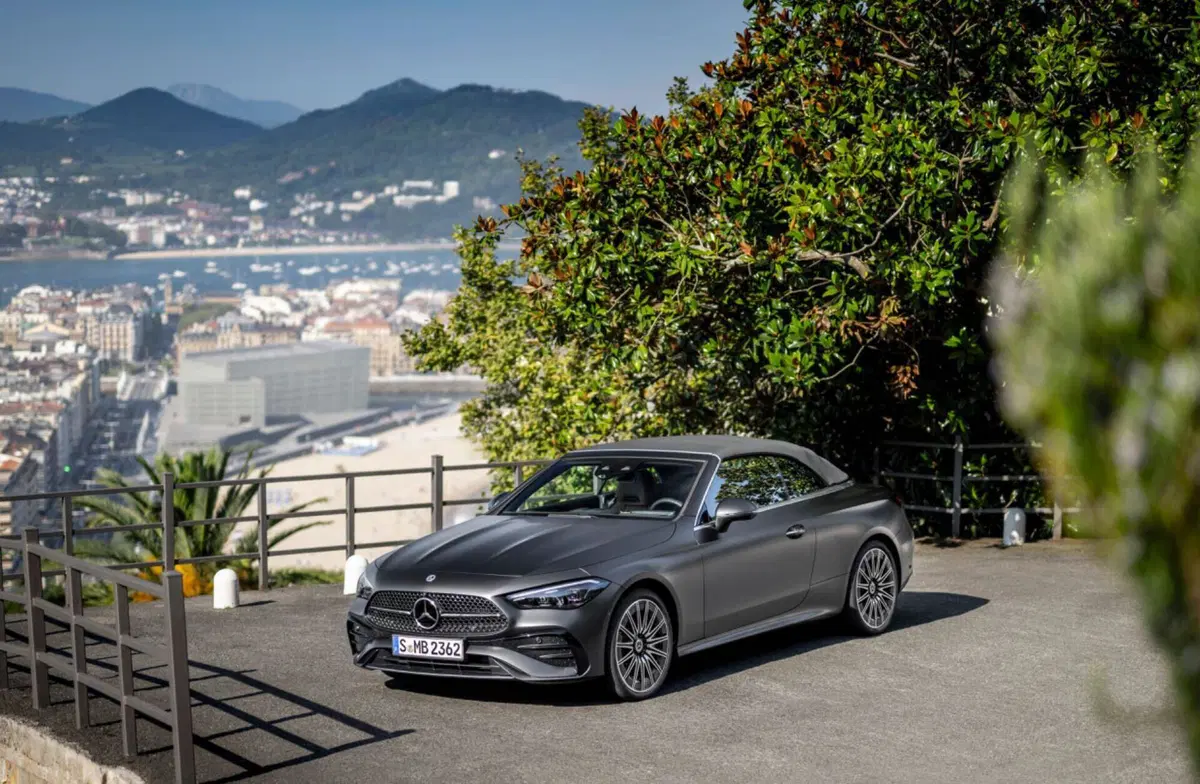 Mercedes CLE Cabriolet, pronta per l’estate en plein air  (6)
