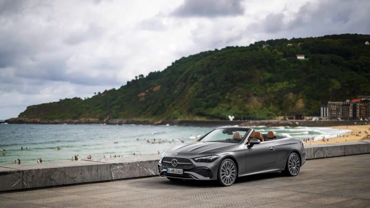 Mercedes CLE Cabriolet, pronta per l’estate en plein air  (29)