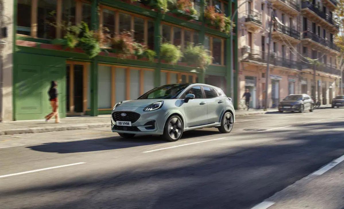 Ford Puma 2024, oltre al restyling ci sarà la variante elettrica (6)