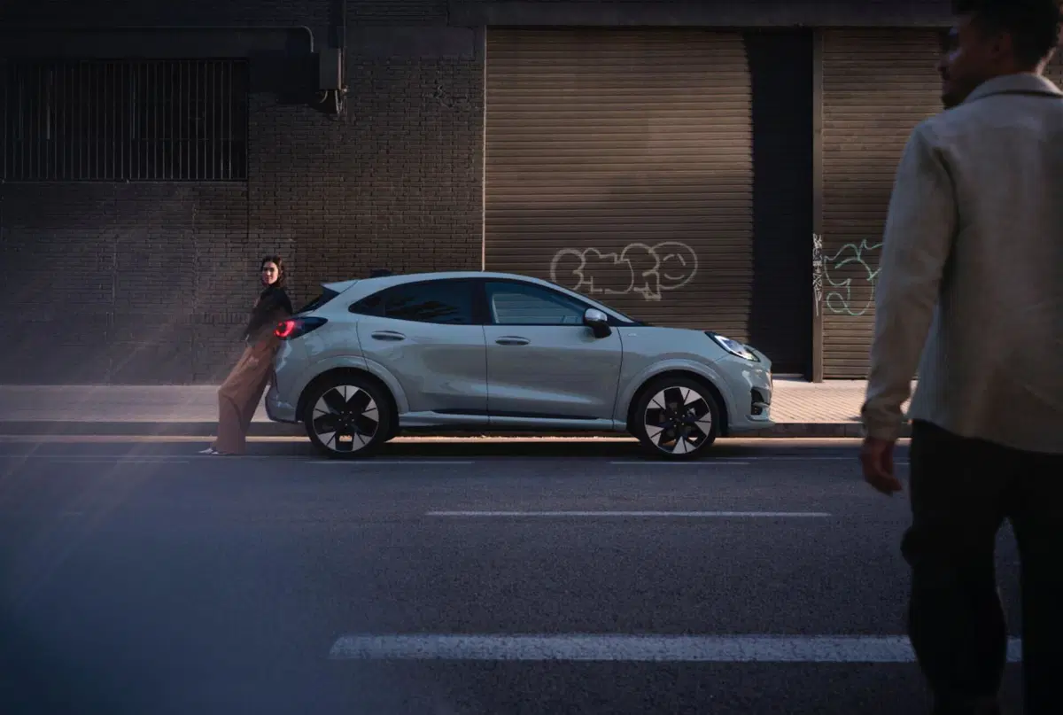 Ford Puma 2024, oltre al restyling ci sarà la variante elettrica (13)
