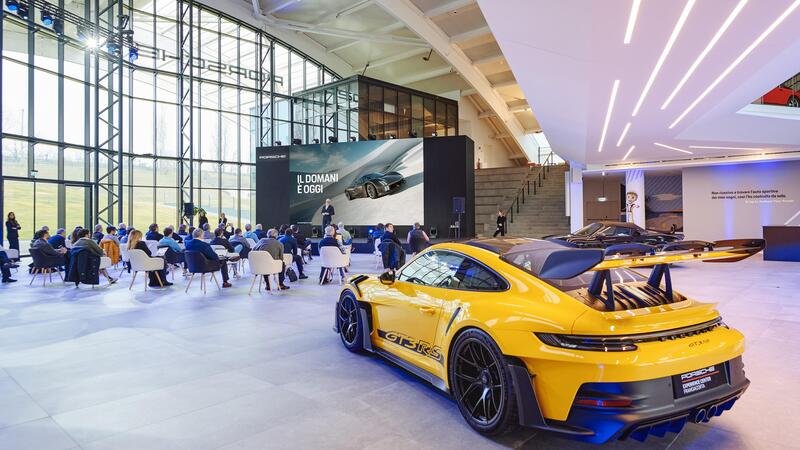 Successo straordinario: Porsche Italia presenta i risultati record del 2023