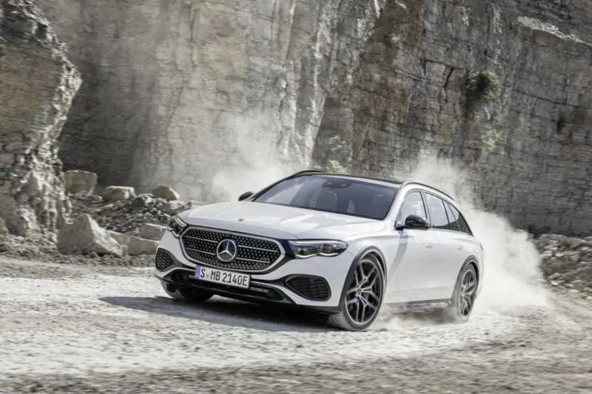 Mercedes Classe E All Terrain SW: col plug-in fa 20 con un litro, contro le leggi della fisica (5)