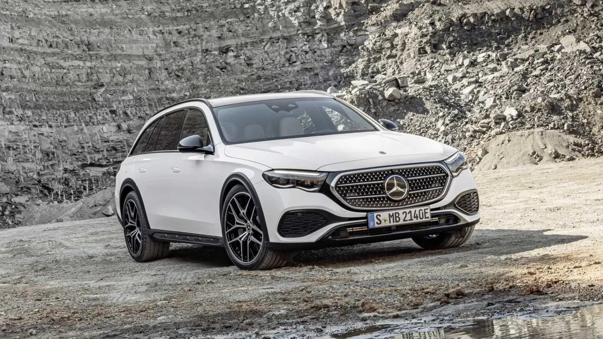 Mercedes-Benz Classe E Station Wagon 300 de Plug-in hybrid 4Matic Premium All Terrain (6)