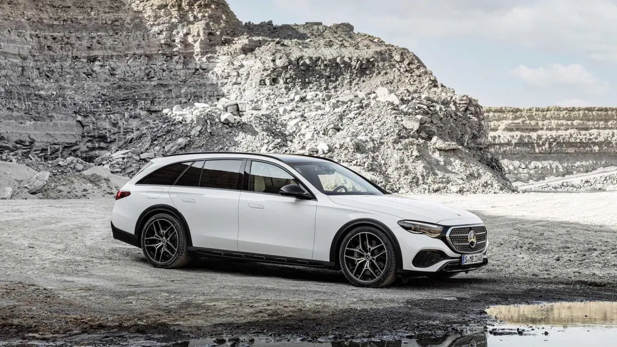 Mercedes-Benz Classe E Station Wagon 300 de Plug-in hybrid 4Matic Premium All Terrain (7)