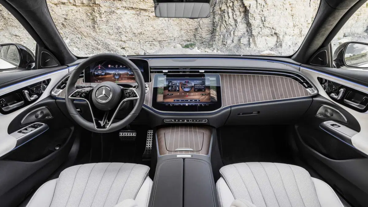 Mercedes-Benz Classe E Station Wagon 300 de Plug-in hybrid 4Matic Premium All Terrain (11)