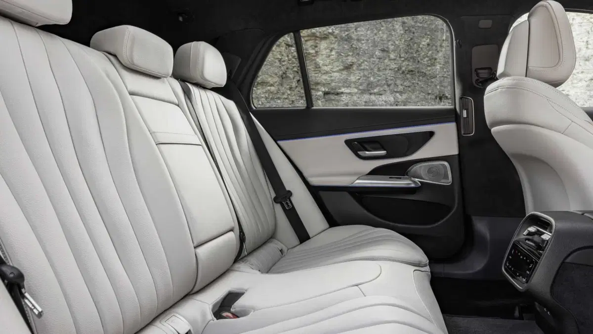 Mercedes-Benz Classe E Station Wagon 300 de Plug-in hybrid 4Matic Premium All Terrain (13)