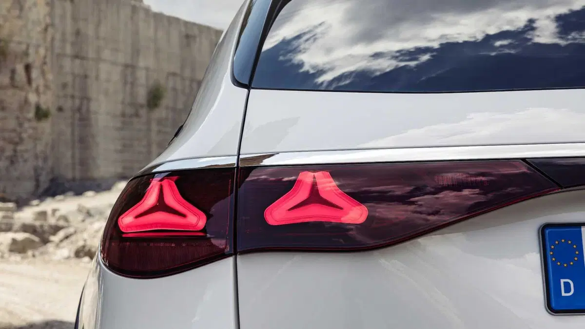 Mercedes-Benz Classe E Station Wagon 300 de Plug-in hybrid 4Matic Premium All Terrain (14)