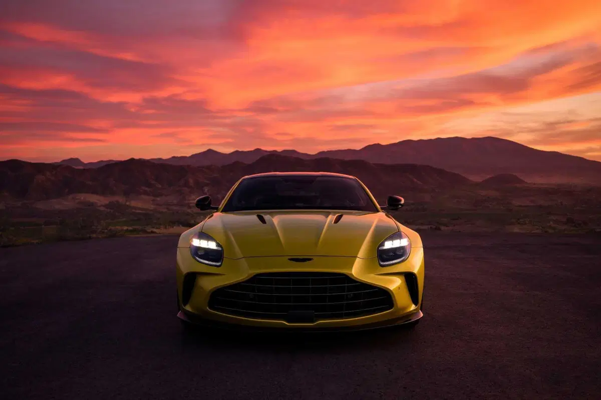 Aston Martin Vantage 2024: tutta nuova e al top per l'esperienza di guida (9)