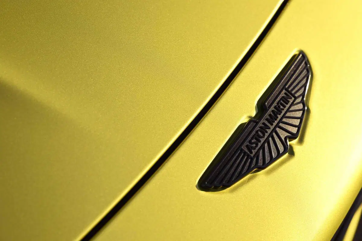 Aston Martin Vantage 2024: tutta nuova e al top per l'esperienza di guida (10)