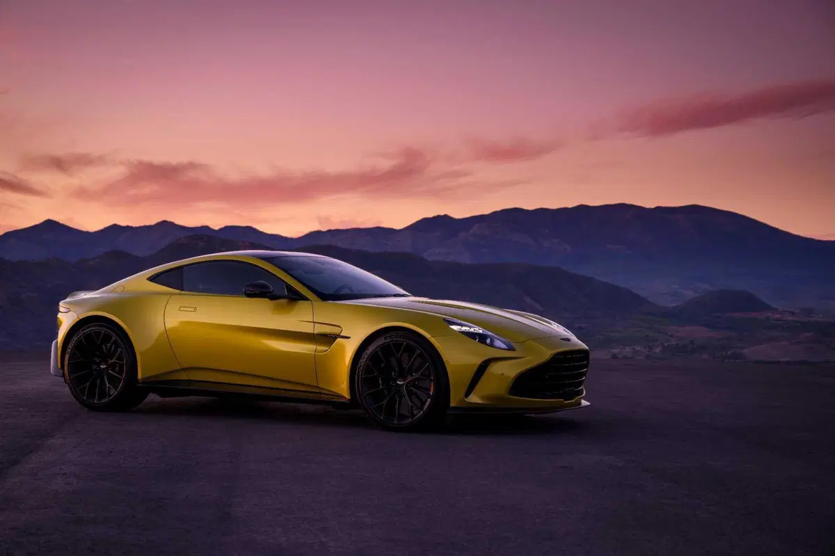 Aston Martin Vantage 2024: tutta nuova e al top per l'esperienza di guida (16)