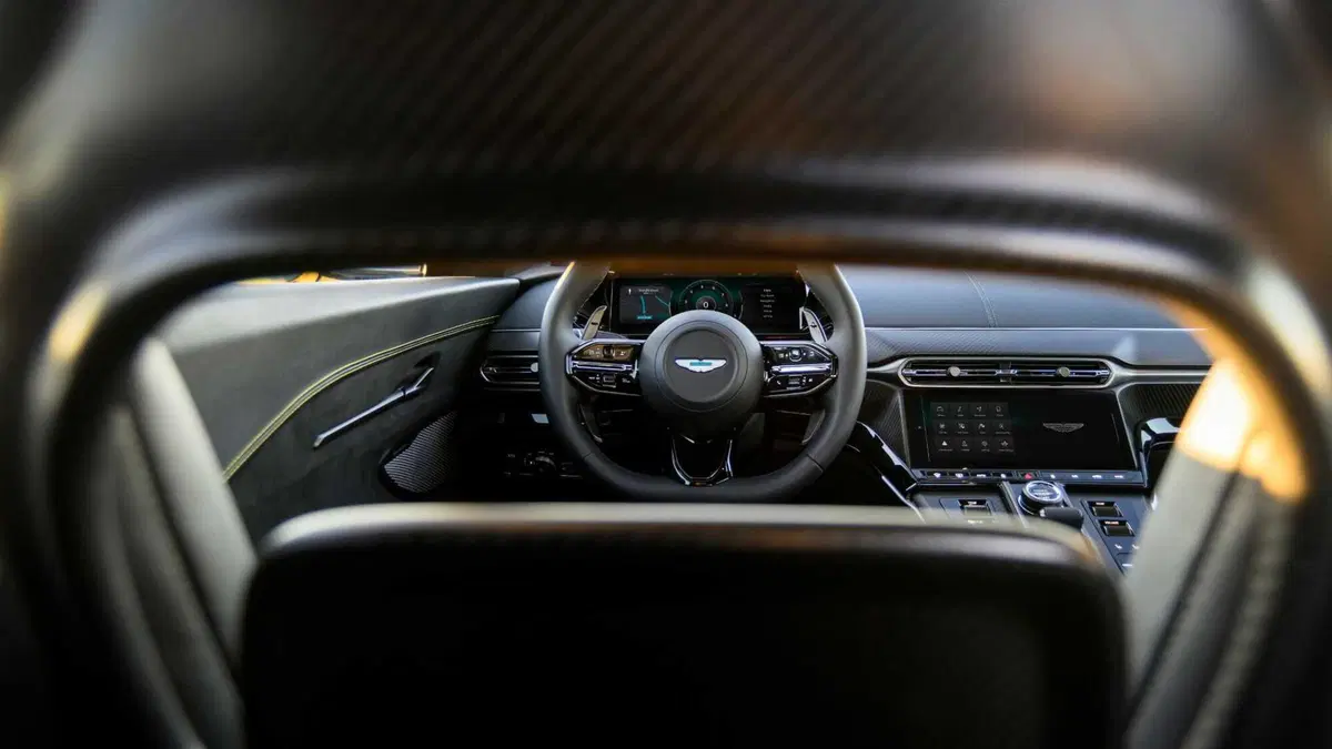 Aston Martin Vantage 2024: tutta nuova e al top per l'esperienza di guida (32)