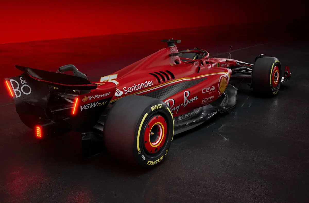 Formula 1 2024: Ferrari, presentata la SF-24 di Charles Leclerc e Carlos Sainz (3)
