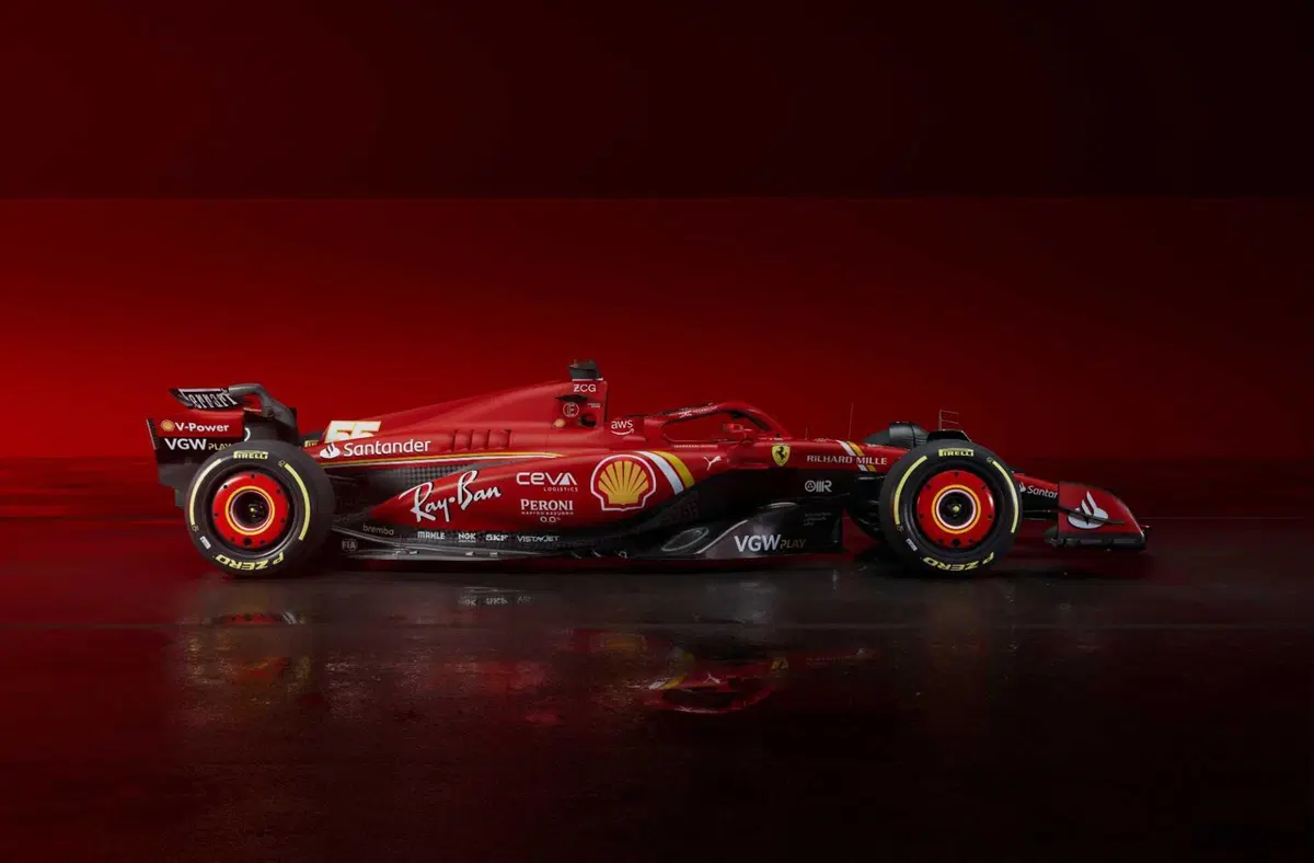 Formula 1 2024: Ferrari, presentata la SF-24 di Charles Leclerc e Carlos Sainz (4)