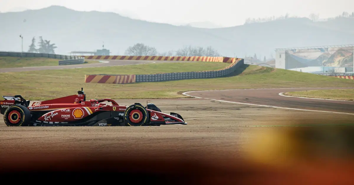 F1. Ferrari: la SF-24 per la prima volta in pista a Fiorano [VIDEO]