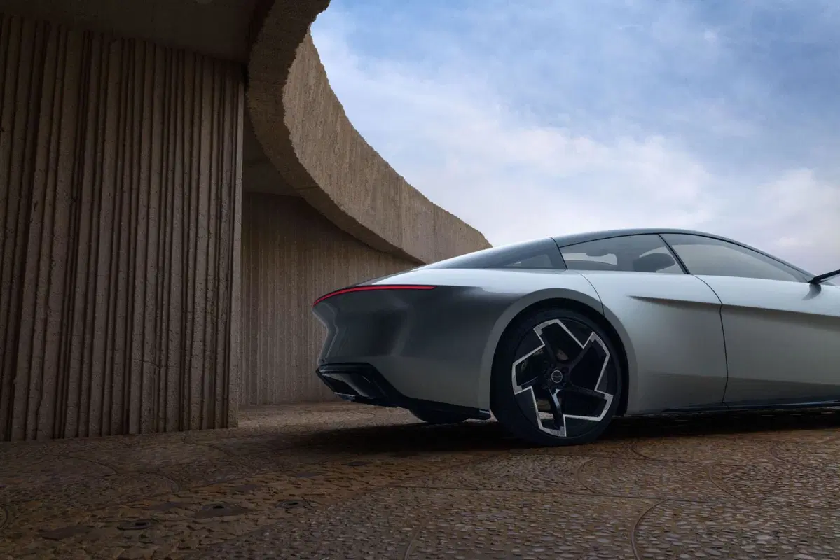 Chrysler reinventa la futura elettrica, si parte dal concept Halcyon (2)