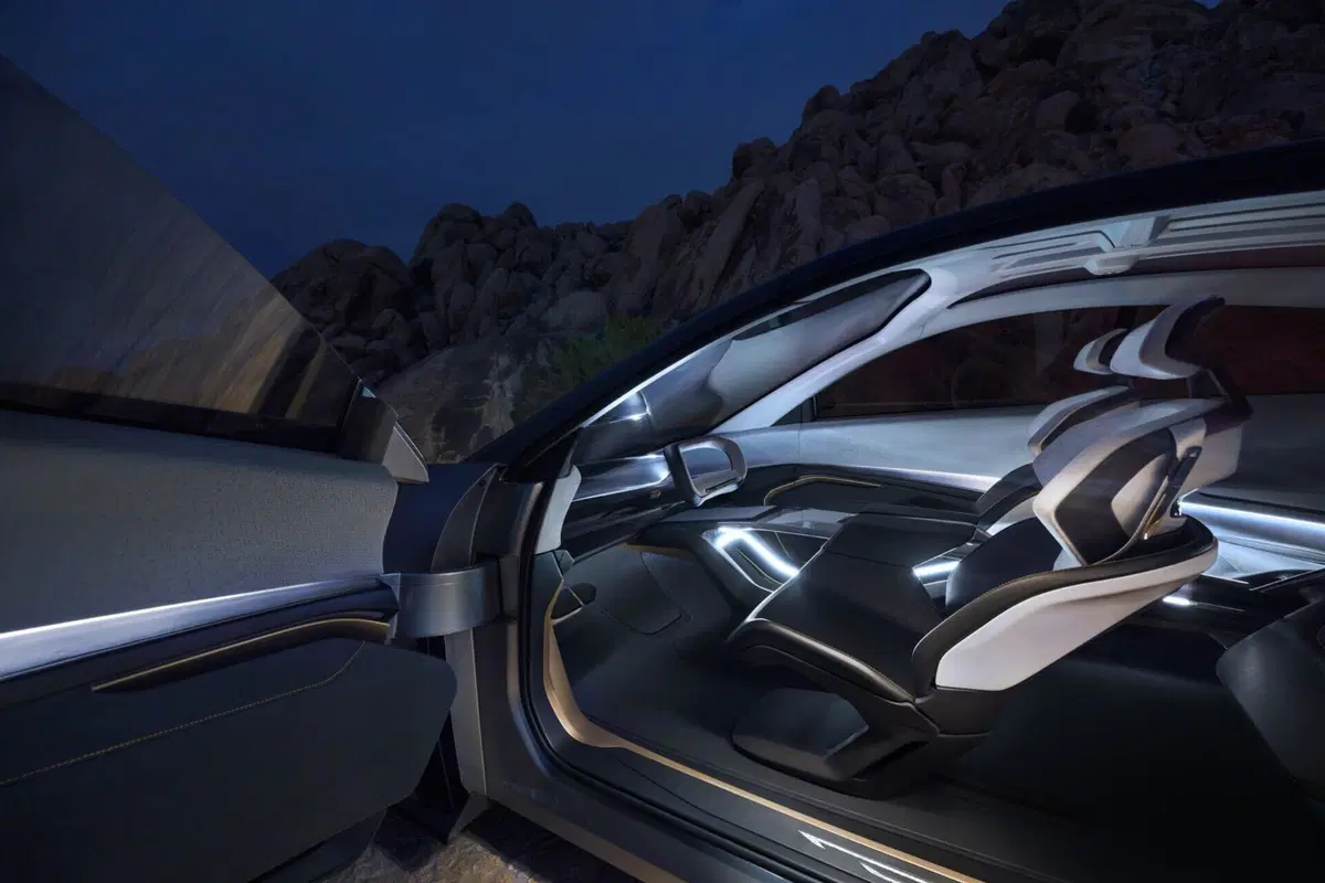 Chrysler reinventa la futura elettrica, si parte dal concept Halcyon (8)