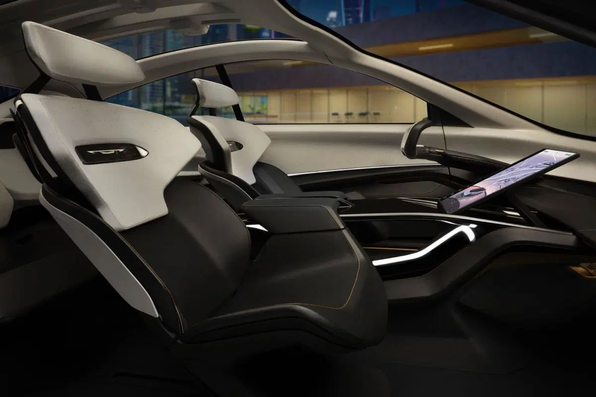 Chrysler reinventa la futura elettrica, si parte dal concept Halcyon (15)