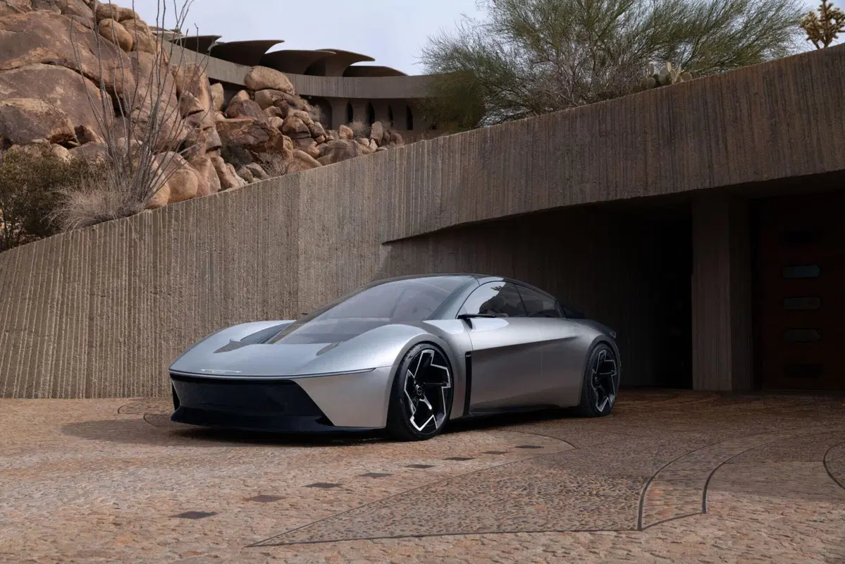 Chrysler reinventa la futura elettrica, si parte dal concept Halcyon (19)