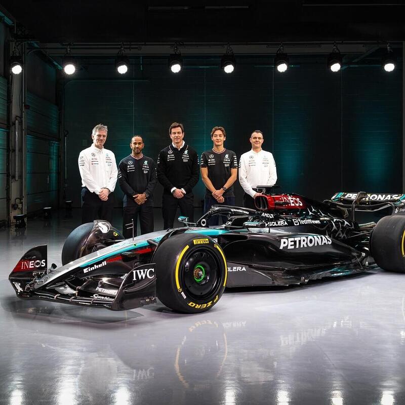 F1. Mercedes presenta la W15, Lewis Hamilton: “Incredibilmente grato al  lavoro svolto dall'intera squadra” - Formula 1 