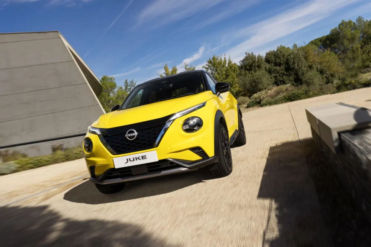 Nissan Juke 2024: nuovi interni e colori (2)